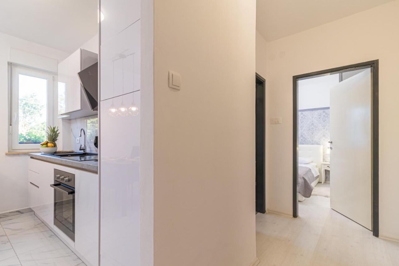 Three Waves Apartment New Пула Екстер'єр фото