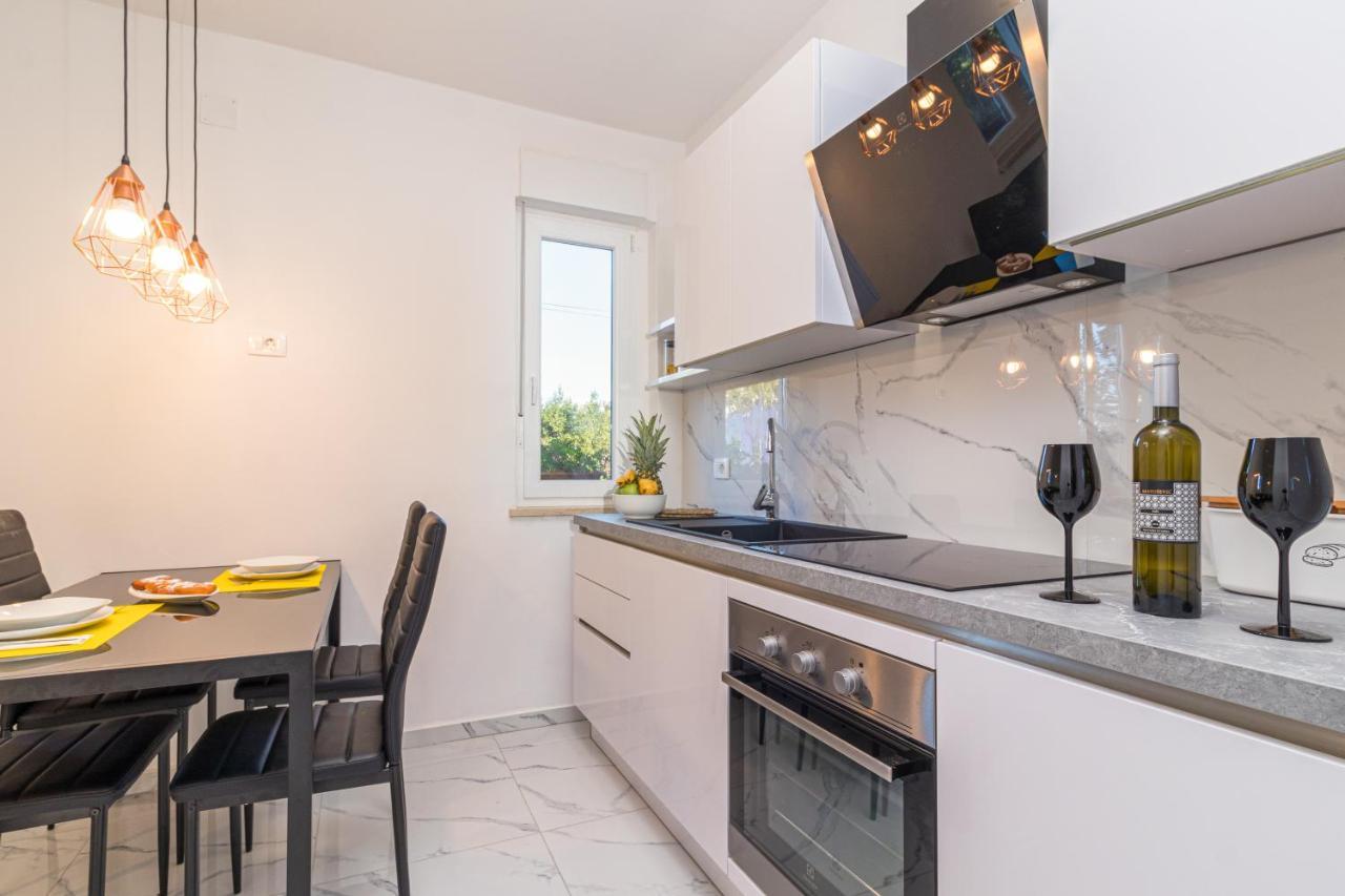 Three Waves Apartment New Пула Екстер'єр фото