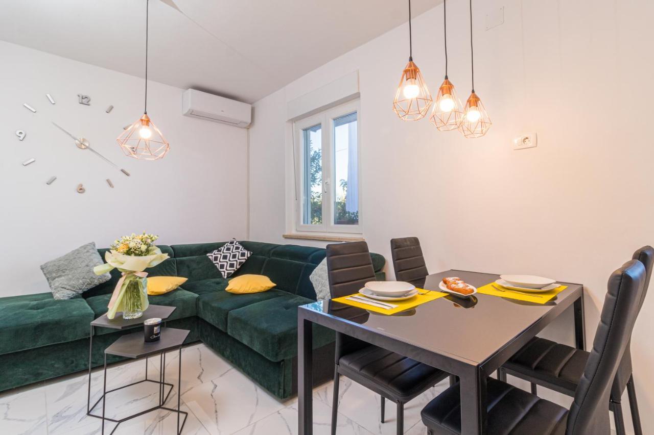 Three Waves Apartment New Пула Екстер'єр фото