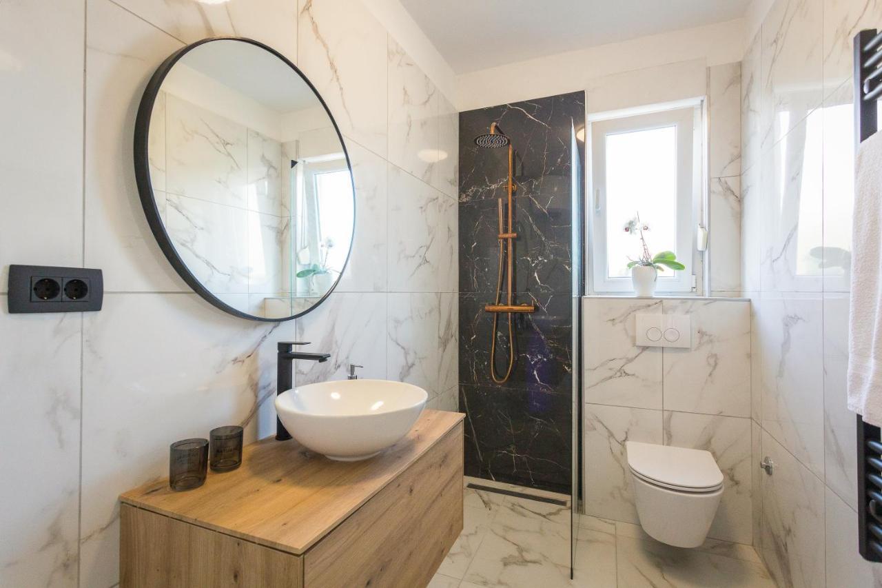 Three Waves Apartment New Пула Екстер'єр фото